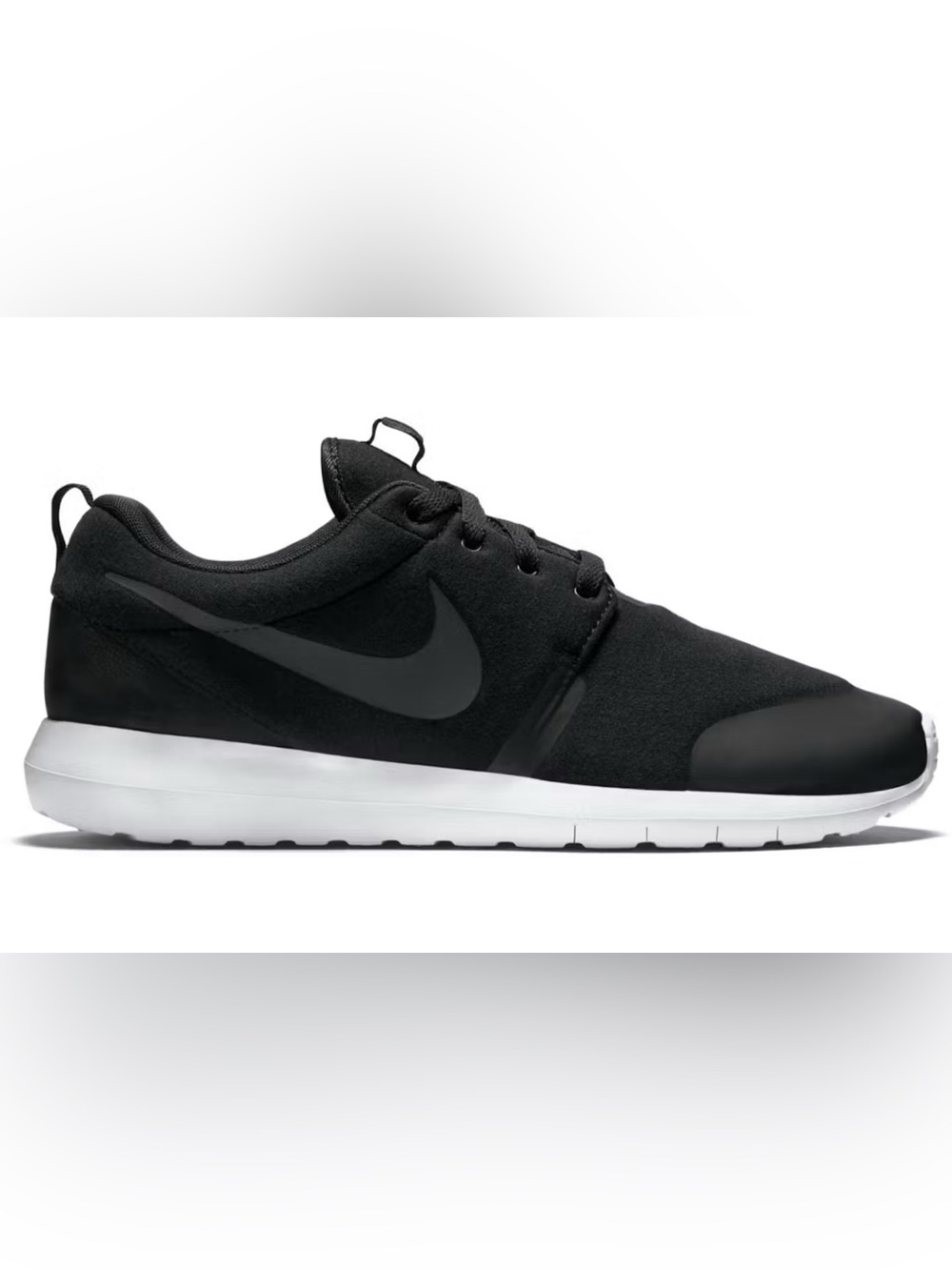 NIB Nike Roshe Run in Black Tech Fleece